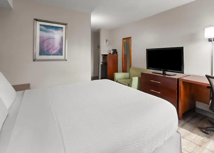 Days Inn By Wyndham Dumfries Quantico