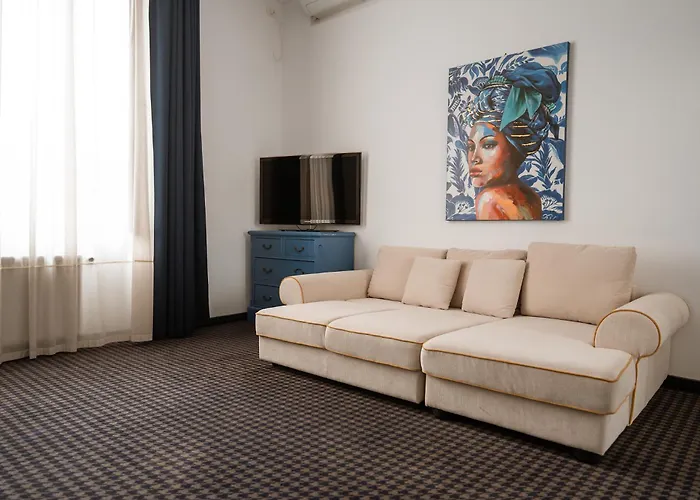 Ivana Hotel