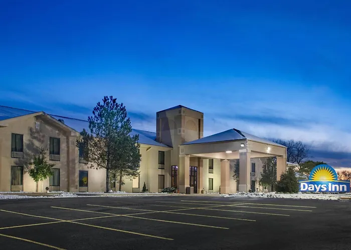 Days Inn & Suites By Wyndham Cuba