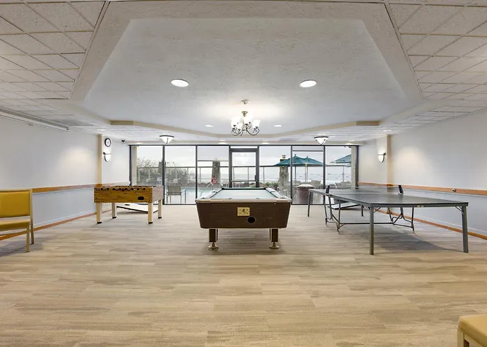Inn At Spanish Head Resort Hotel