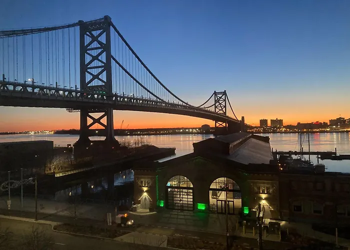 Holiday Inn Express Philadelphia Penn'S Landing By Ihg