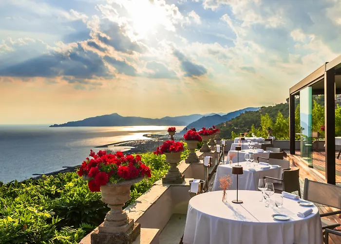 Villa Riviera Resort