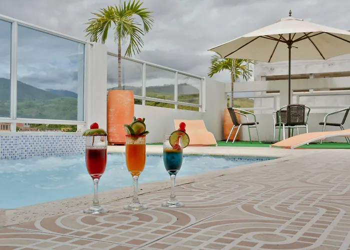 Casablanca Hotel, Restobar, Catering, Eventos & Turismo En Garzon