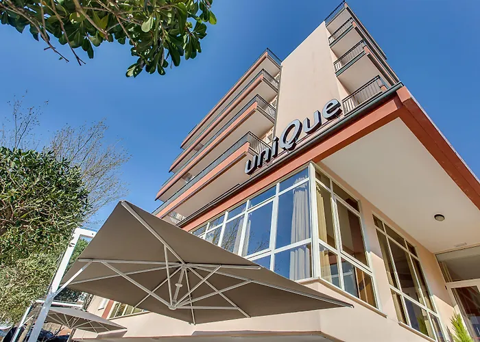 Unique Hotel