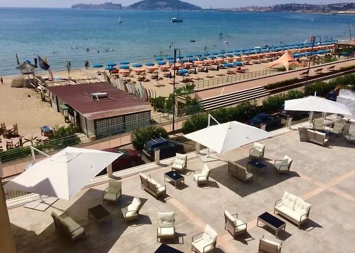 Klaton Beach Hotel