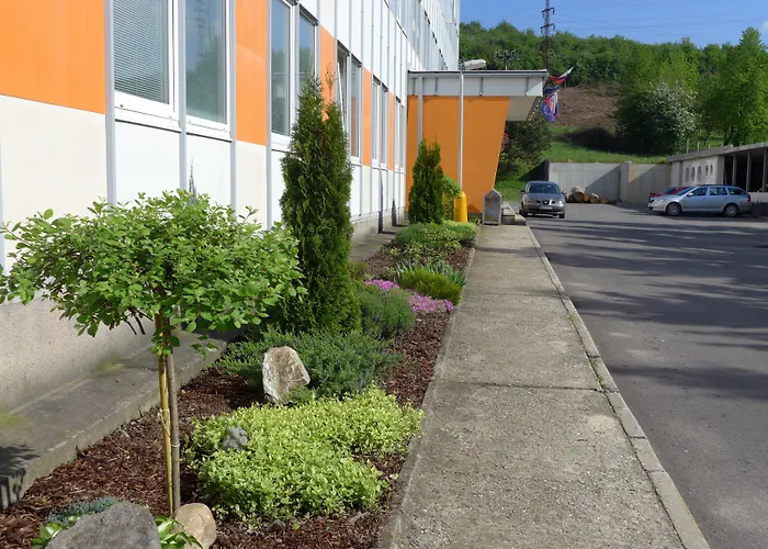 City Hotel B&B, Reception 24 7, 800M Od-From R1, Free Parking