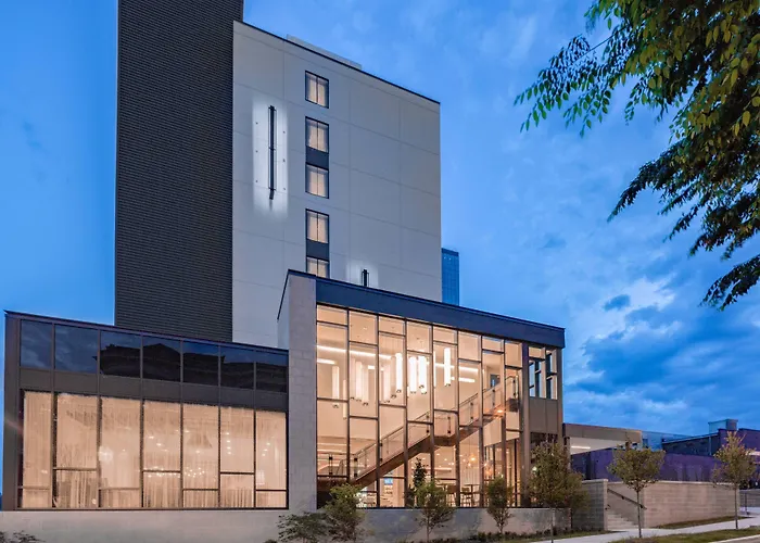 Courtyard By Marriott Knoxville Downtown
