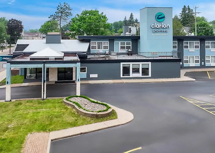 Clarion Pointe Rhinelander Downtown