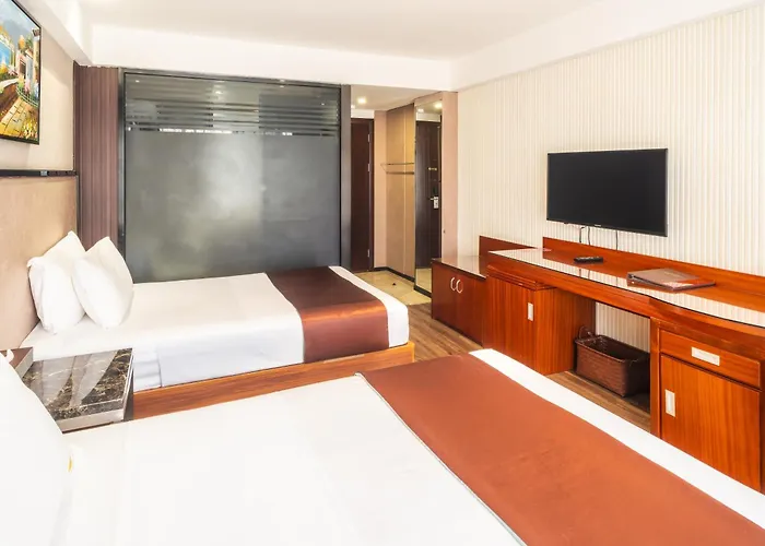 Swiss Lenana Mount Hotel