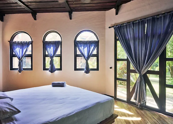 Paradise Beach Lodge