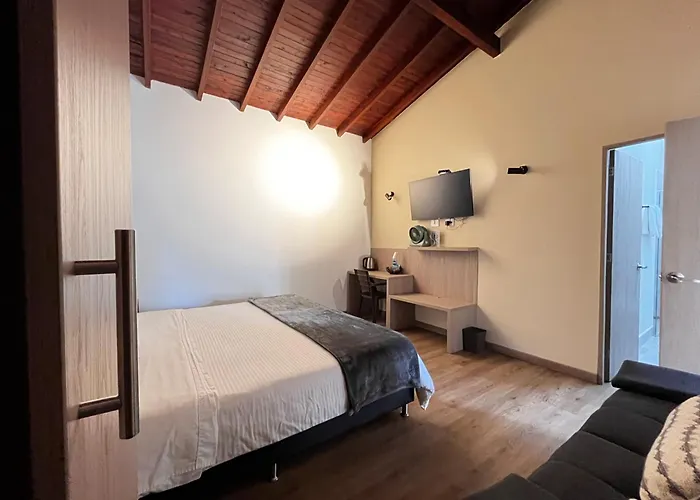 Hotel & Golf Isak Aeropuerto