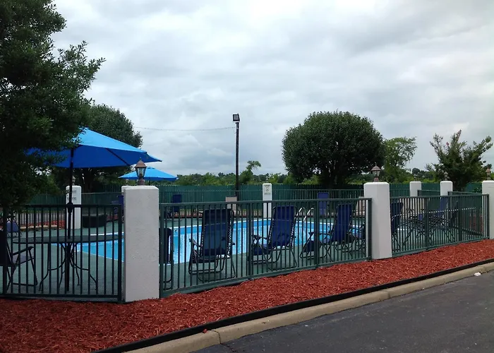 Hallmarc Inn & Suites Of West Memphis