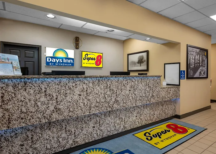Days Inn By Wyndham Perrysburg Toledo