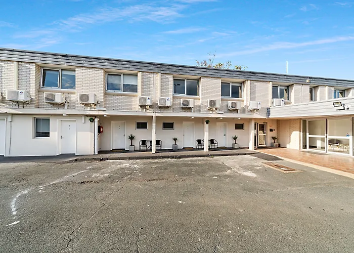 Carlton Suites Goulburn