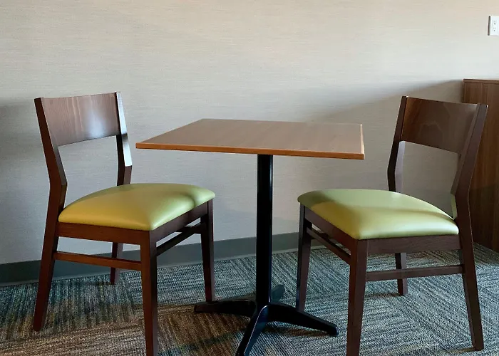 Meridian Inn & Suites Regina Airport
