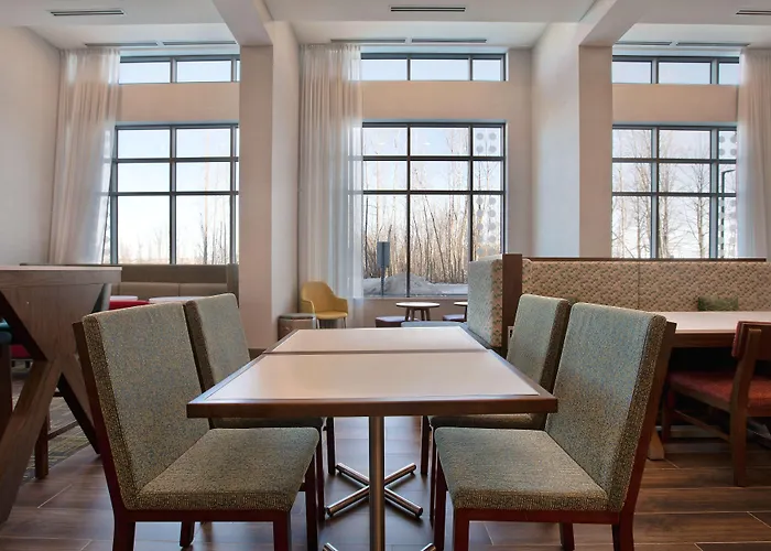 Hampton Inn&Suites Ottawa West, Ontario, Canada