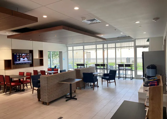 Holiday Inn Express & Suites - Madison West - Middleton By Ihg
