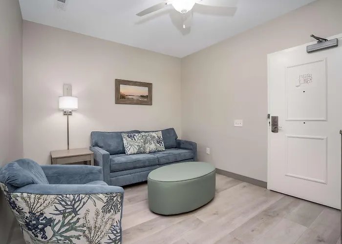 Lighthouse Suites - Best Western Signature Collection