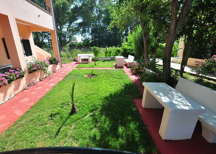 Acharavi Garden