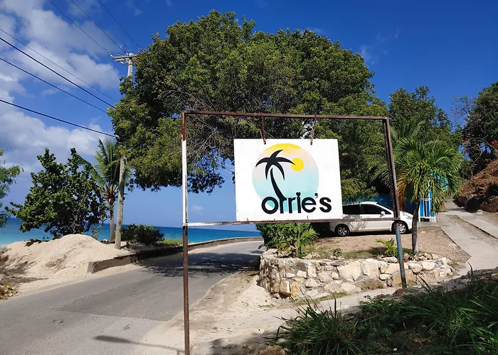 Orrie'S Beach Bar And Hotel