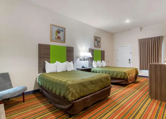 Quality Inn & Suites Elgin