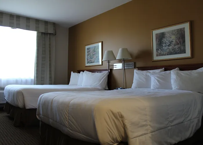 Foxwood Inn And Suites