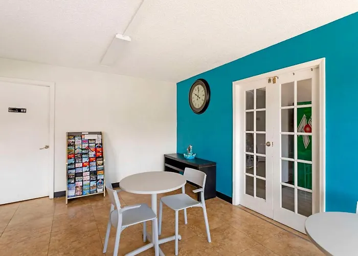 Zen Living Suites - Orange Park
