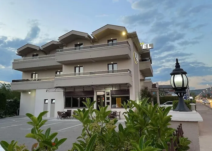 Hotel Holiday