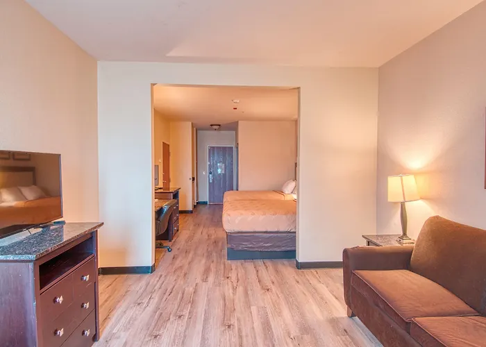 Express Inn & Suites