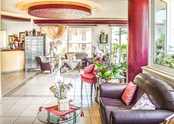 Alexandros Hotel
