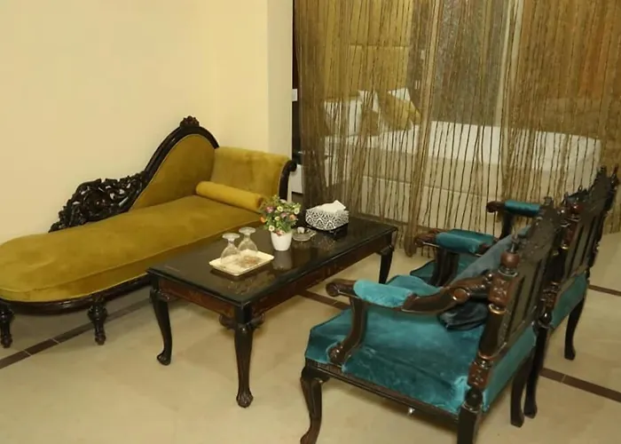 Hotel Pak Continental Multan