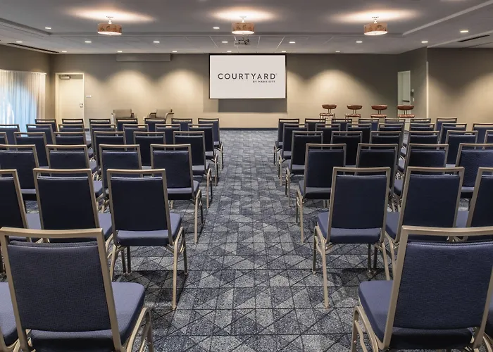 Courtyard By Marriott Santa Cruz