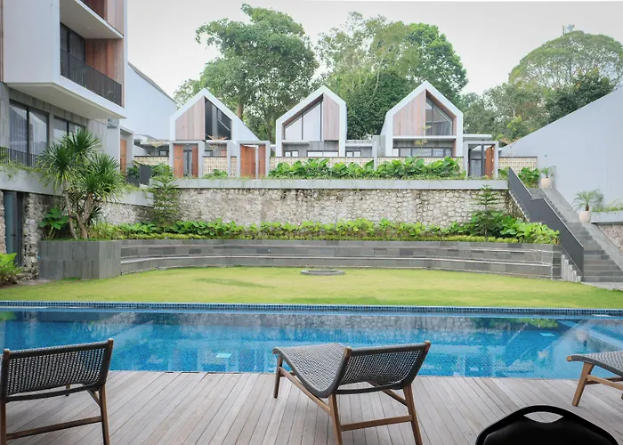 Facade Hotel By Azana