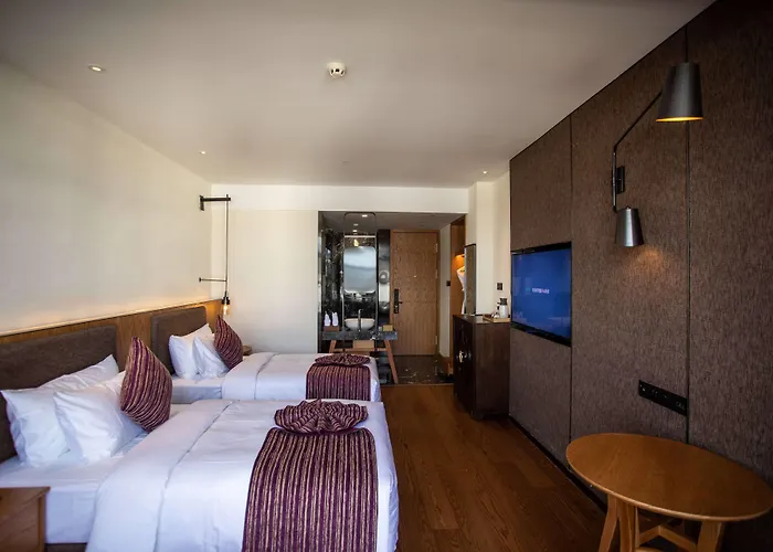 Ramada By Wyndham Diqing
