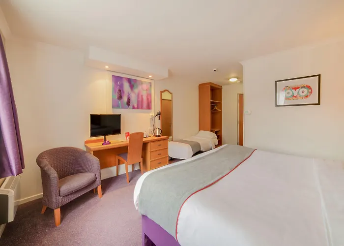 Oyo Lakeside Haydock Hotel, St Helens, A580 East Lancs, Garswood Old Road