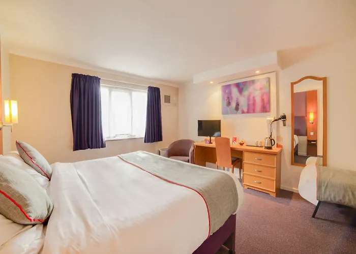 Oyo Lakeside Haydock Hotel, St Helens, A580 East Lancs, Garswood Old Road