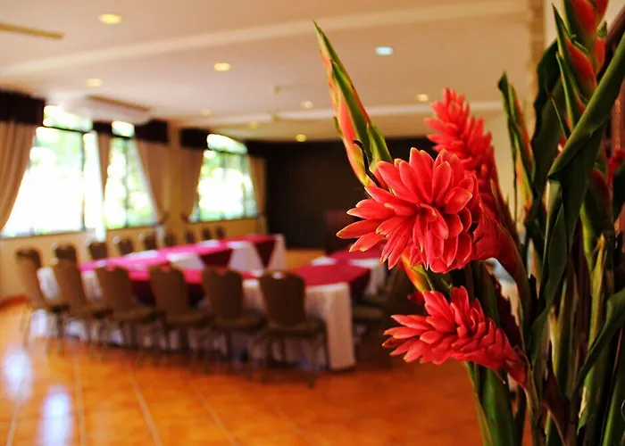 Plaza Magdalena Hotel