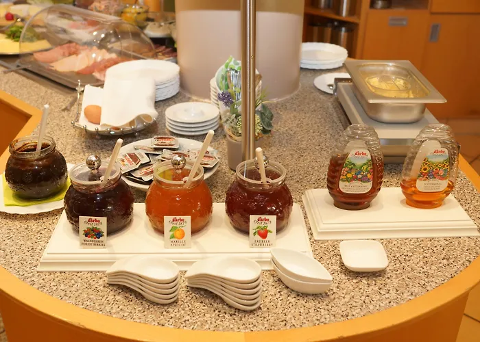 Warias Hotel Am Geiseltalsee - Naehe Merseburg Und Muecheln