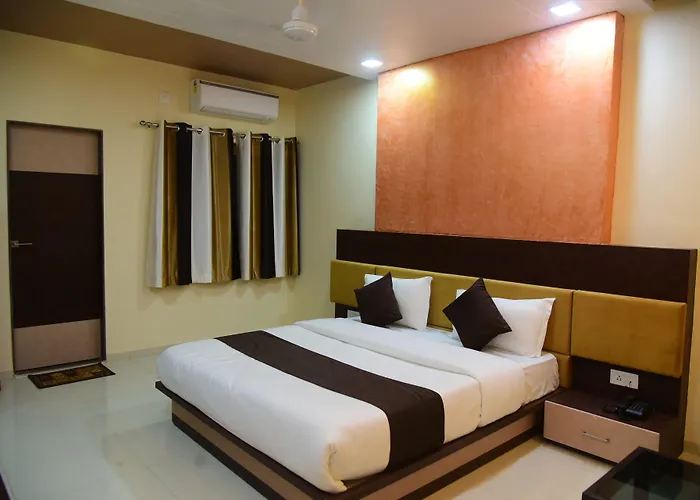 Hotel Savera Palace