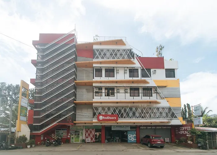 Reddoorz @ Benelio Suites Pavia Iloilo
