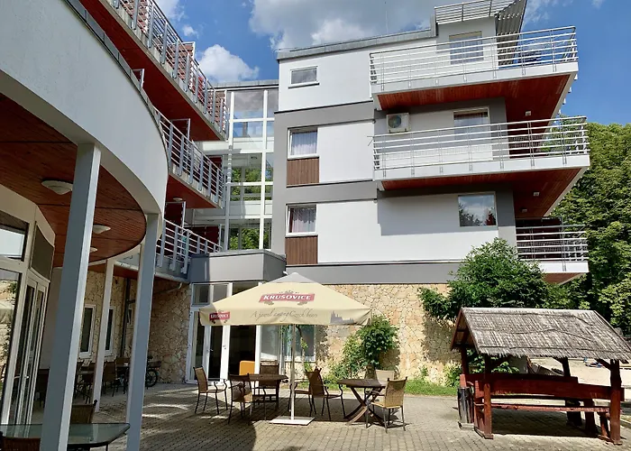 Well Hotel