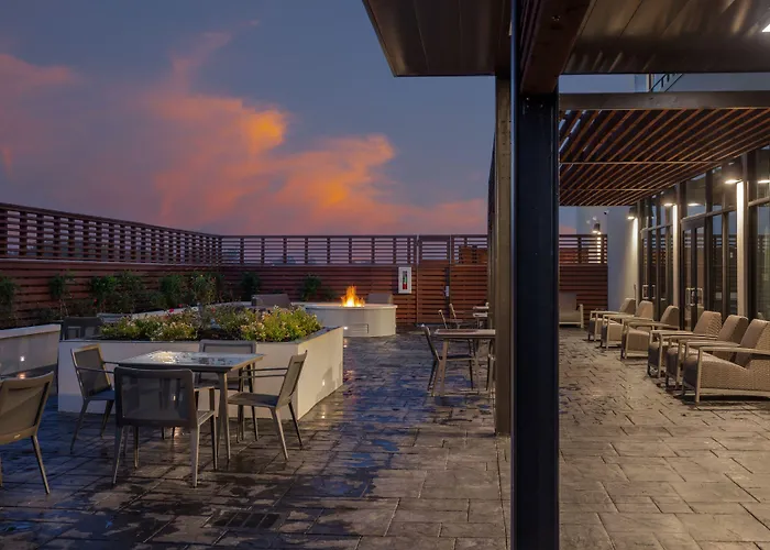 Courtyard By Marriott Conway
