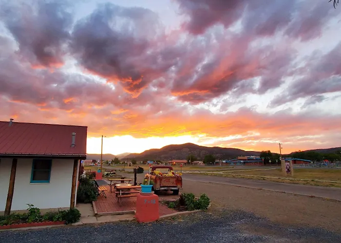 Cimarron Inn & Rv Park