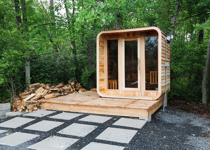 Finger Lakes Treehouse