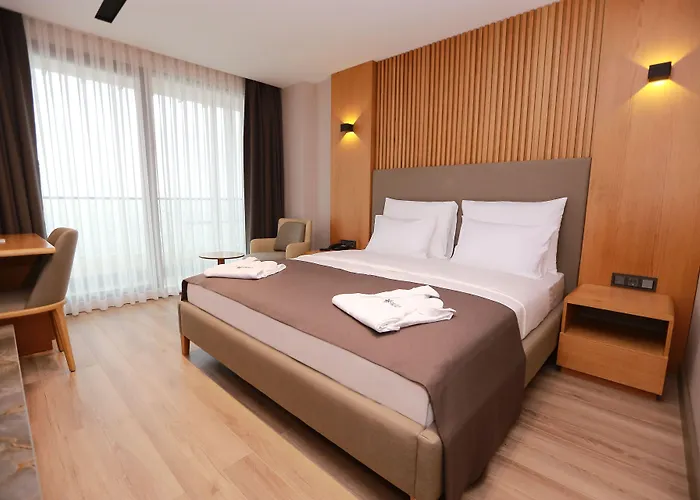Pikola Otel