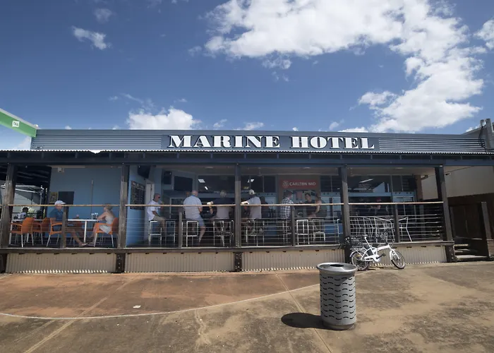 Nightcap At Marine Hotel Cardwell