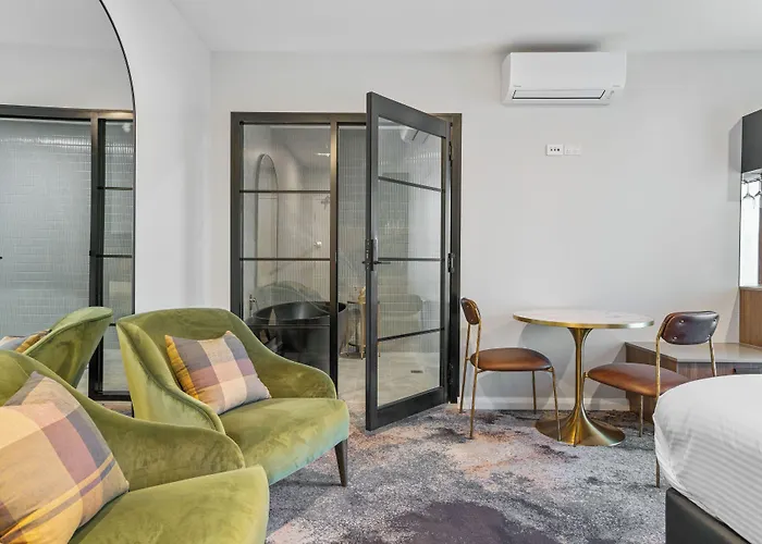 St Hugh Hotel Wagga Wagga