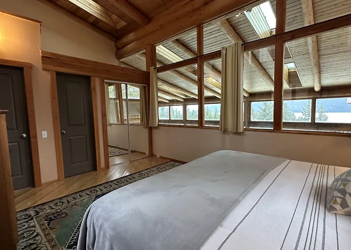 New Denver Lodge