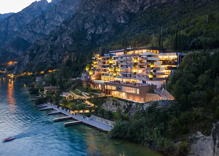 Eala My Lakeside Dream - Adults Only