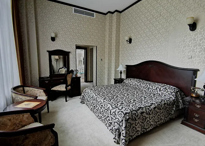 Hotel Carol